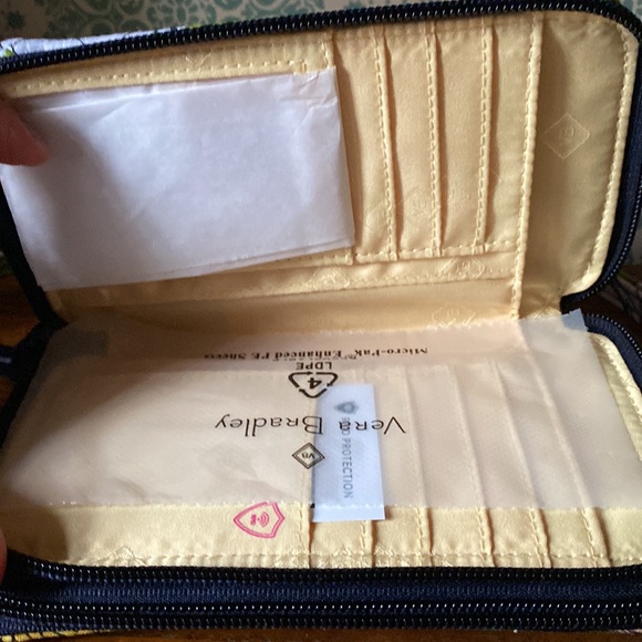 🎉HP👉 NWT Vera Bradley RFID All in One Crossbody: Bloom Boom - Picture 9 of 14